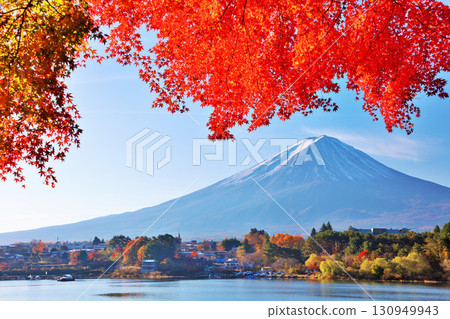 秋葉和富士山 130949943