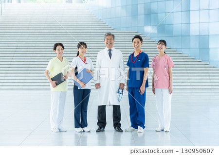 Medical staff working in the hospital Medical staff working in the hospital 130950607