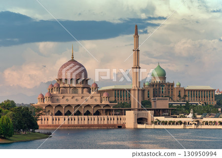 Putra Mosque and Perdana Putra across Putrajaya Lake in golden hour, Putrajaya, Malaysia 130950994