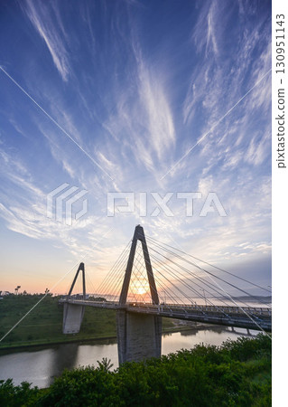 內灘橋的晨景 130951143