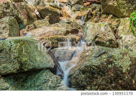 滋賀縣大津市北小松溪，位於楊柏瀑布下游 130951170