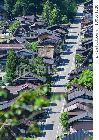 綠意盎然的春天白川鄉 綠意盎然的春天白川鄉 130951320