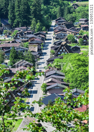 綠意盎然的春天白川鄉 綠意盎然的春天白川鄉 130951321