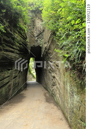 Lantern Slope Daishi's cutting tunnel (Futtsu City, Chiba Prefecture) 130952119