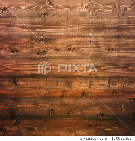 方形背景影像，由水平釘牢的棕色木板組成，上面有木紋和結 130952168