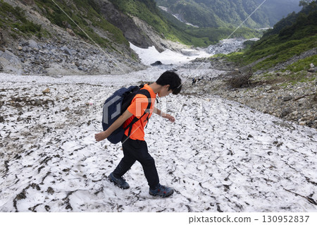 The Oyukikei route from Sarukura to Mt. Shirouma 130952837