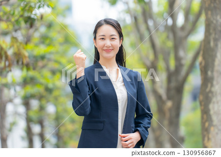 女性商務戶外拳頭泵 130956867