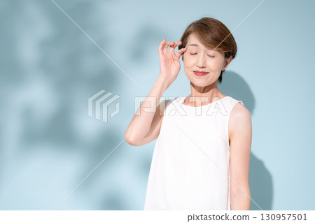 美麗女人的影子 130957501