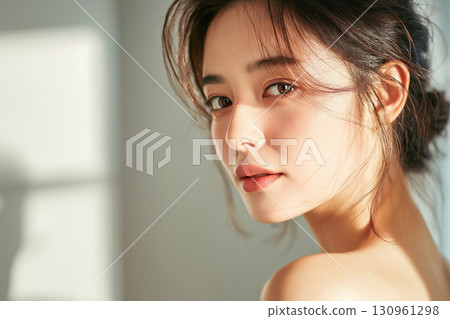 Beautiful woman portrait 130961298