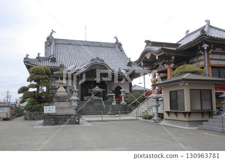 Main hall of Ido-ji Temple, the 17th temple on the Shikoku Pilgrimage Main hall of Ido-ji Temple, the 17th temple on the Shikoku Pilgrimage 130963781