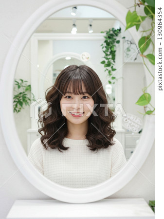 woman in the mirror 130964354