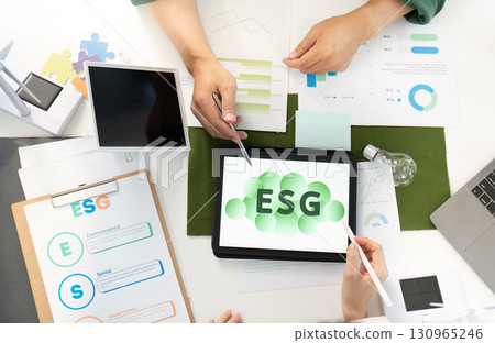 ESG Focused Meeting with Data Analysis and Digital Tools 130965246