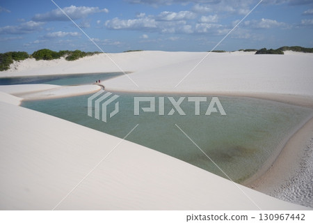 White dunes and small lakes, Lençóis 19 130967442