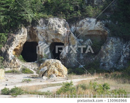 有田燒泉山磁場(日本瓷器的發源地) 有田燒泉山磁場(日本瓷器的發源地) 130968966