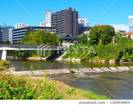 廣瀨川（愛宕堰）與愛宕橋[宮城縣仙台市] 130969664