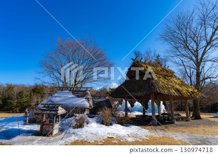 [Mt. Fuji material] Rime trees and scenery at the Lake Saiko Ice Festival [Yamanashi Prefecture] 130974718