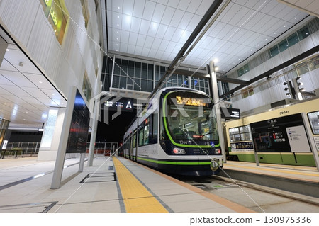 【廣島電鐵】1000系～GREEN MOVER LEX～5號線（本線：廣島車站前停） 130975336