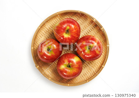 新鮮的蘋果 130975340