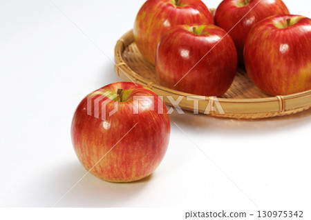 Fresh apple 130975342