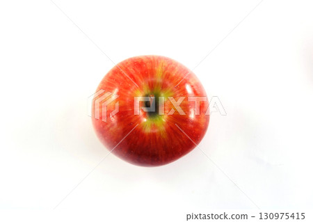 Fresh apple 130975415