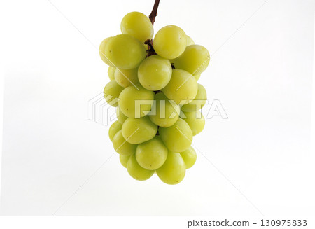 Fresh shine muscat 130975833