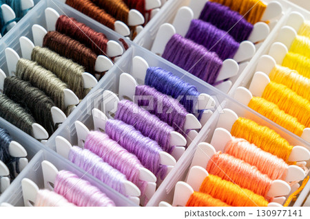 對齊彩色繡線背景材質3 對齊彩色繡線背景材質3 130977141