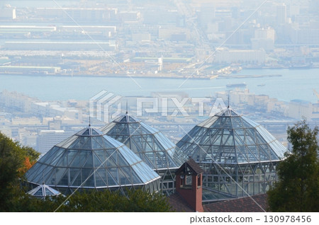 "Fragrant Garden Glasshouse" at Kobe Nunobiki Herb Garden (Chuo Ward, Kobe City, Hyogo Prefecture) 130978456