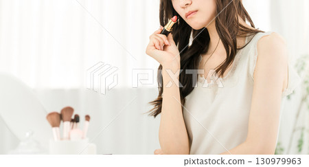 口紅，塗口紅的麻煩，陷入困境的女人 130979963