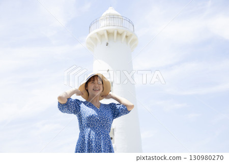 婦女享受旅行 130980270