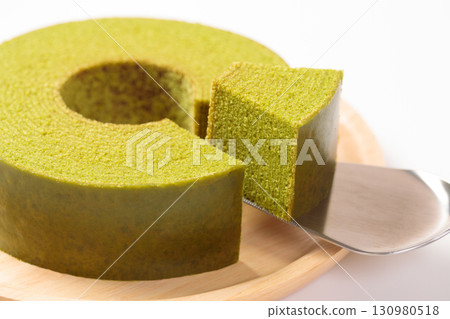 Matcha Baumkuchen 130980518