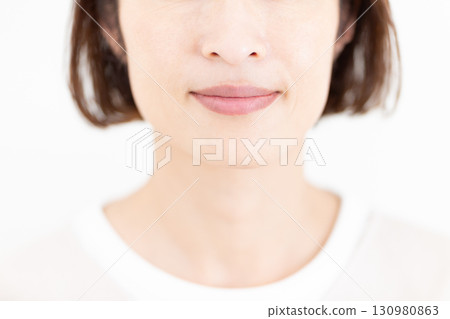 Middle women skin care image 130980863