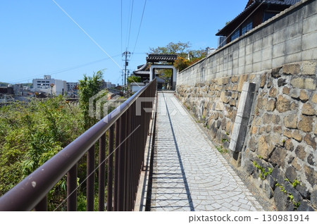Onomichi Alley (Onomichi City, Hiroshima Prefecture) 130981914