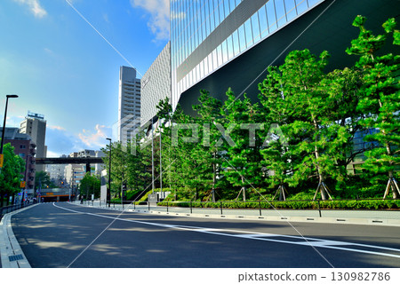 Blue Front Shibaura, a large-scale mixed-use development in Minato Ward, Tokyo 130982786