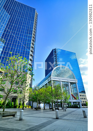 Blue Front Shibaura, a large-scale mixed-use development in Minato Ward, Tokyo 130982811