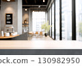 明亮的咖啡廳櫃檯圖像 130982950