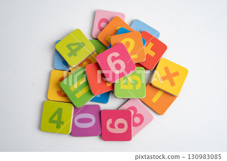 Number wood block cubes for learning Mathematic, education math. Number wood block cubes for learning Mathematic, education math. 130983085