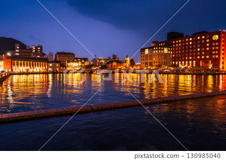 [Fukuoka Prefecture] Mojiko Retro - Night view on a rainy day 130985040