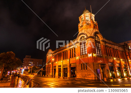[Fukuoka Prefecture] Mojiko Retro - Night view on a rainy day 130985065