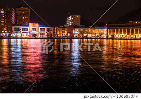 [Fukuoka Prefecture] Mojiko Retro - Night view on a rainy day 130985077