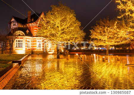 [Fukuoka Prefecture] Mojiko Retro - Night view on a rainy day 130985087