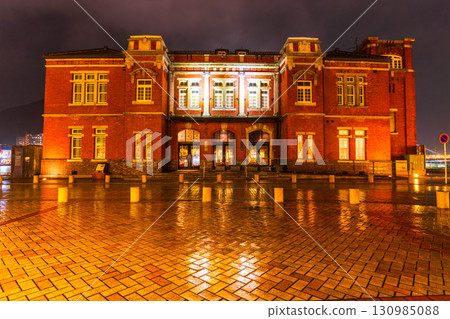 [Fukuoka Prefecture] Mojiko Retro - Night view on a rainy day 130985088