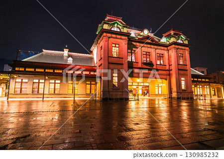 Moji Station, Fukuoka Prefecture - Night view on a rainy day 130985232