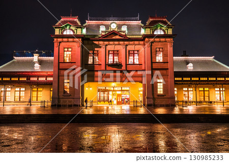 福岡縣門司站 - 下雨天的夜景 130985233