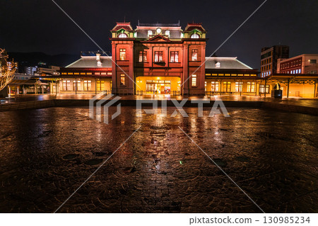 福岡縣門司站 - 下雨天的夜景 130985234