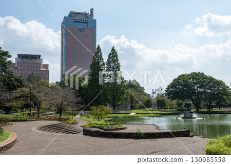 群馬縣政府辦公室和前橋公園 130985558