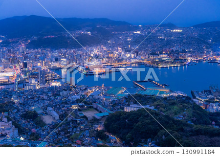 “長崎縣”夜景日本的稻佐山,三大夜景 “長崎縣”夜景日本的稻佐山,三大夜景 130991184