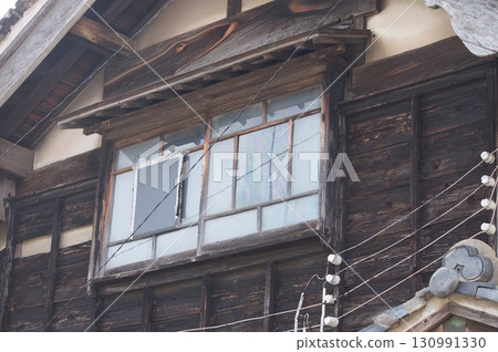 舊玻璃窗 130991330