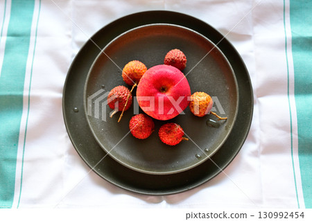 蘋果和荔枝 130992454