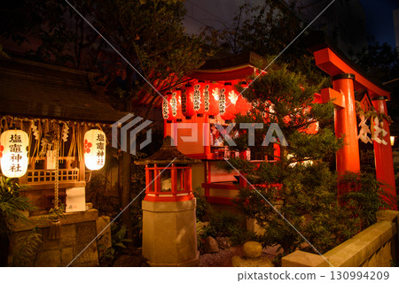 The grounds of Nishiki Tenmangu Shrine at night The grounds of Nishiki Tenmangu Shrine at night 130994209