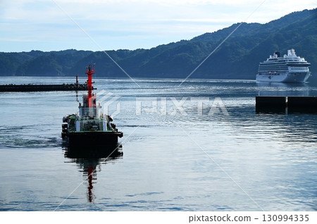 Morning at Miyako Port: Luxury cruise ship Asuka III arrives 130994335